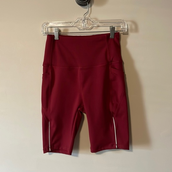 Body Glove Pants - Body glove woman’s shorts size Medium